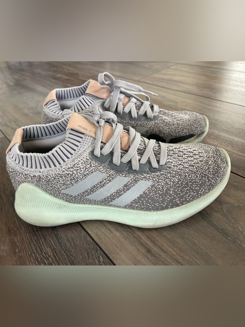 Adidas Women's PureBounce+ running shoes in a gray and mint green sole size 7